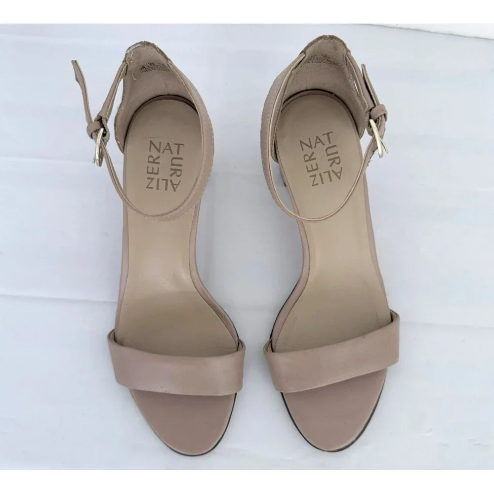 Naturalizer Vera Women's 7 Block Heel Sandels 2.5